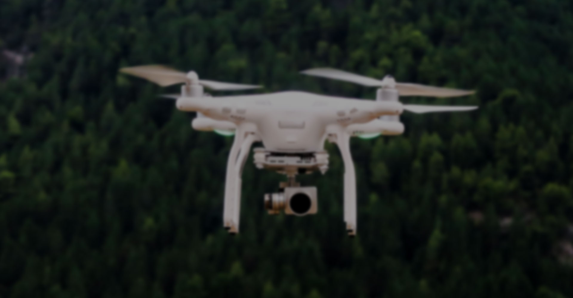 关键词：智慧园区，，无人机巡检，，，园区安防，，深圳市谐和信息科技;描述：深圳市谐和信息科技智慧园区解决方案中的无人机巡检场景，，，，用于园区安防与管理